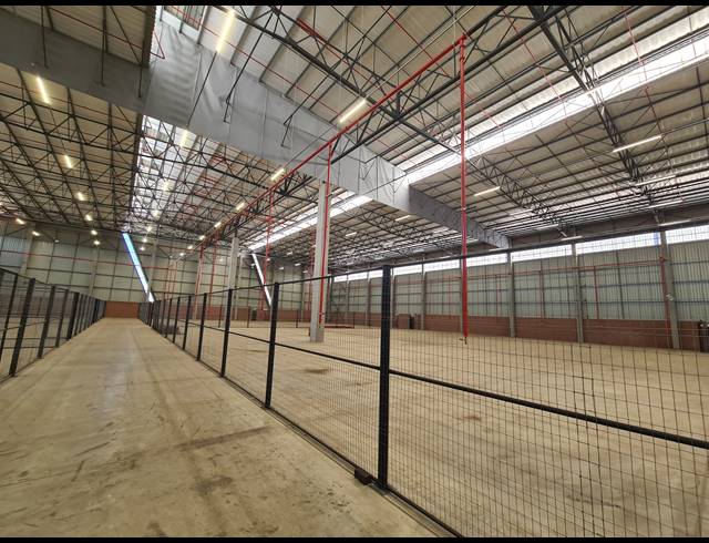 5,515M² WAREHOUSE TO LET IN SAMRAND BUSINESS PARK